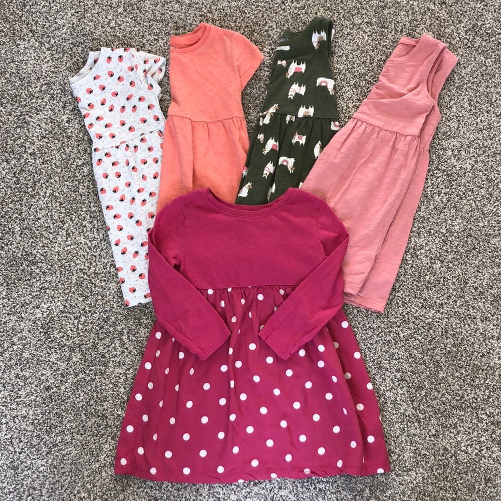 Old Navy lot of five girls’ 2T dresses